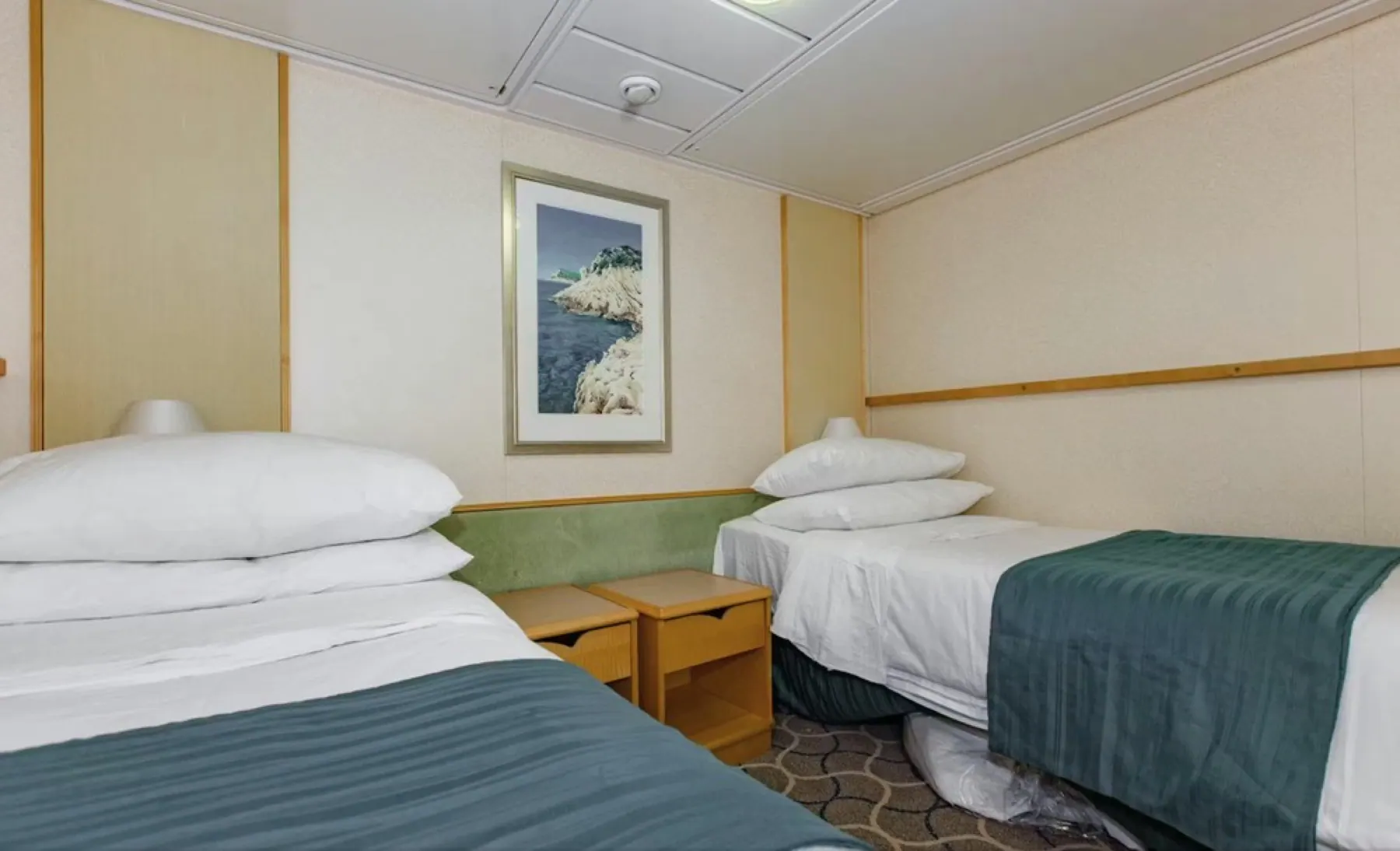 Grand Suite bedroom, photo 11 of 13