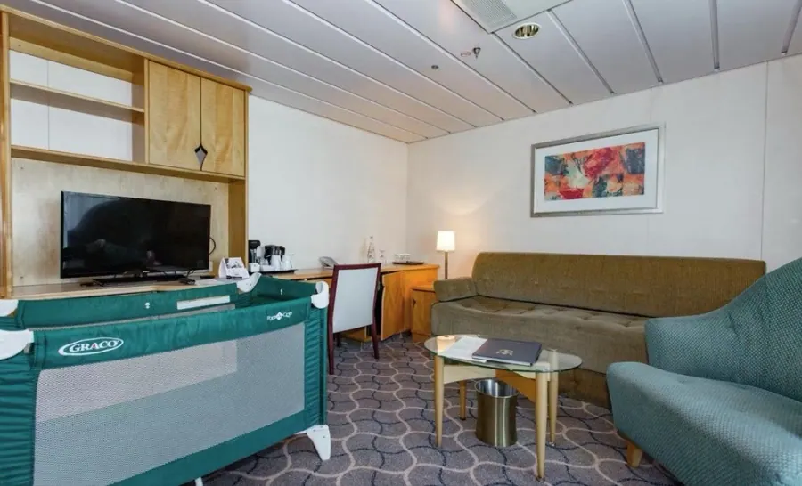 Grand Suite living room, photo 3 of 13