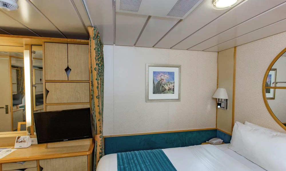 Interior Cabin 2