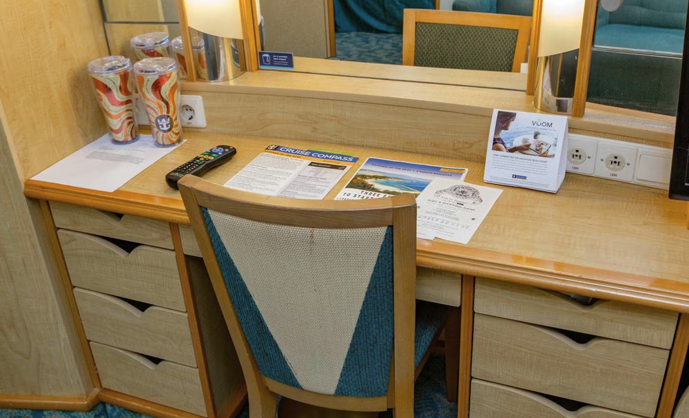 Interior Cabin 3